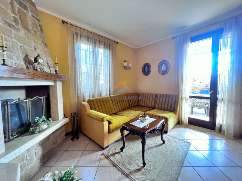 Immagine 10 di Villetta a schiera in vendita  in Via Grezze a Desenzano Del Garda