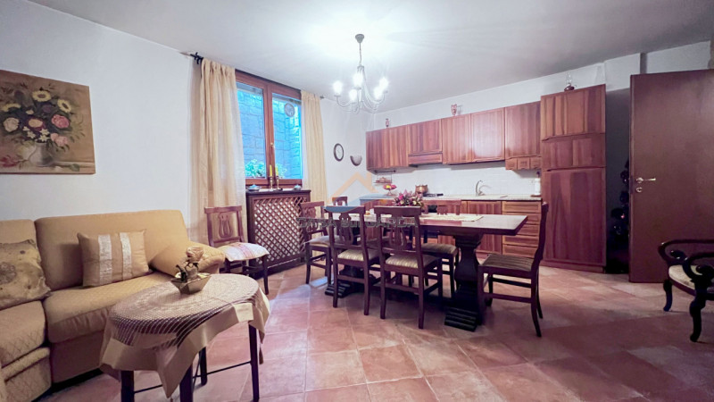 Immagine 22 di Villetta a schiera in vendita  in Via Grezze a Desenzano Del Garda