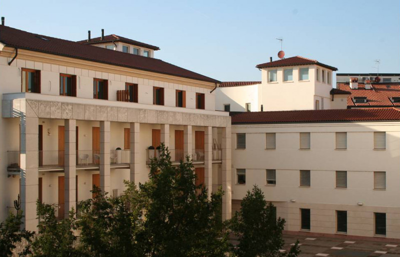 Immagine 2 di Attico in vendita  in contrà porti a Vicenza