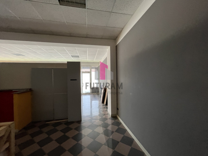Immagine 17 di Negozio in affitto  in via del santo a Limena