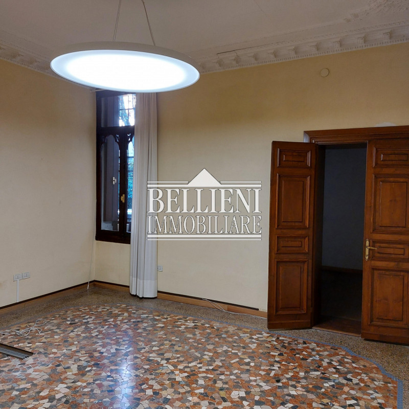 Immagine 9 di Ufficio in affitto  in Ponte degli Angeli a Vicenza