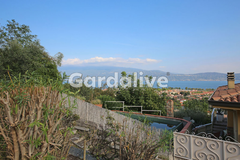 Immagine 3 di Casa bifamiliare in vendita  in Via Sant'Ambroggio 9 a Toscolano-Maderno