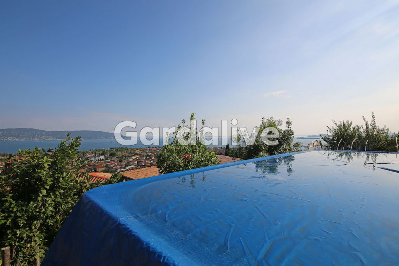 Immagine 4 di Casa bifamiliare in vendita  in Via Sant'Ambroggio 9 a Toscolano-Maderno