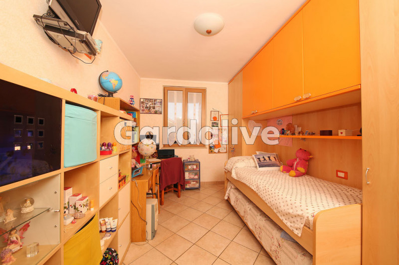 Immagine 9 di Casa bifamiliare in vendita  in Via Sant'Ambroggio 9 a Toscolano-Maderno