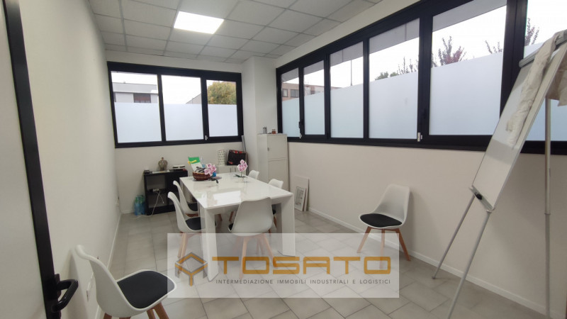 Immagine 6 di Capannone industriale in vendita  a Sona