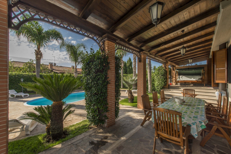 Immagine 4 di Villa in vendita  in via aurelio milloss 14 a Roma