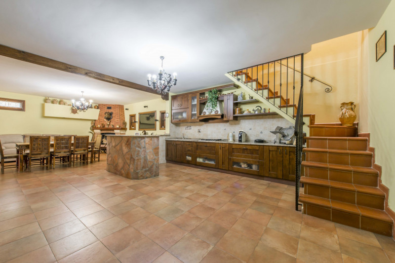 Immagine 9 di Villa in vendita  in via aurelio milloss 14 a Roma