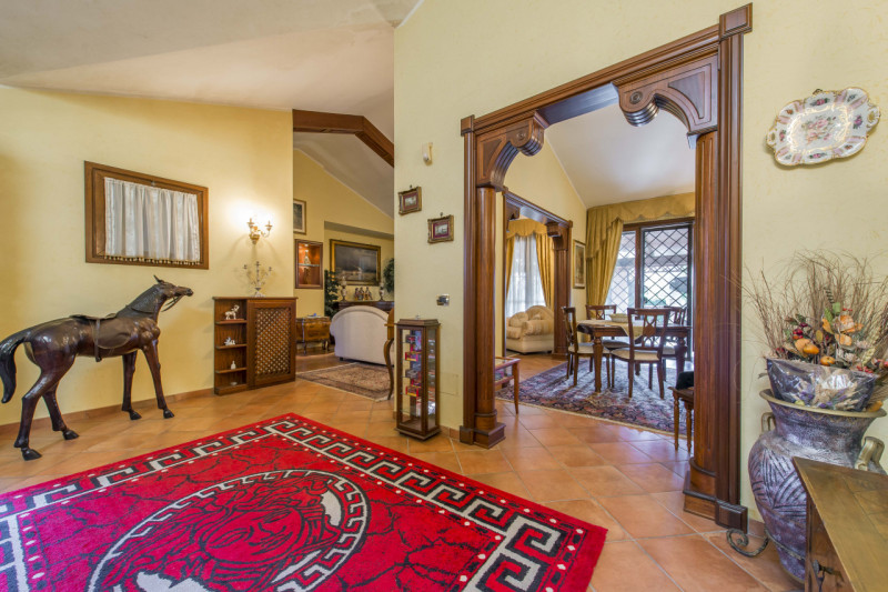 Immagine 13 di Villa in vendita  in via aurelio milloss 14 a Roma