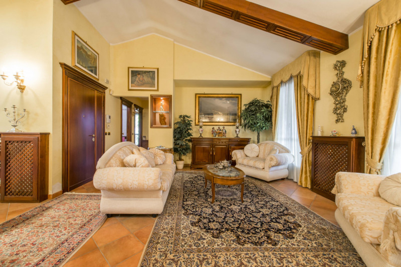 Immagine 15 di Villa in vendita  in via aurelio milloss 14 a Roma