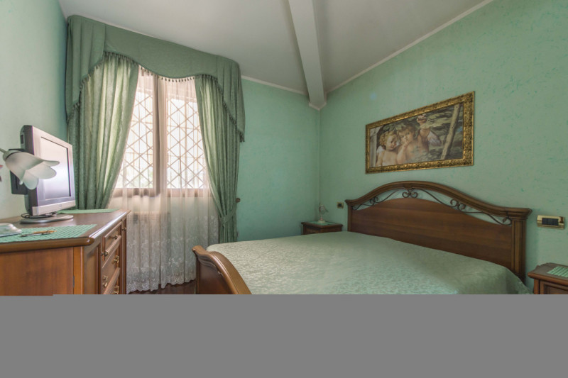 Immagine 21 di Villa in vendita  in via aurelio milloss 14 a Roma