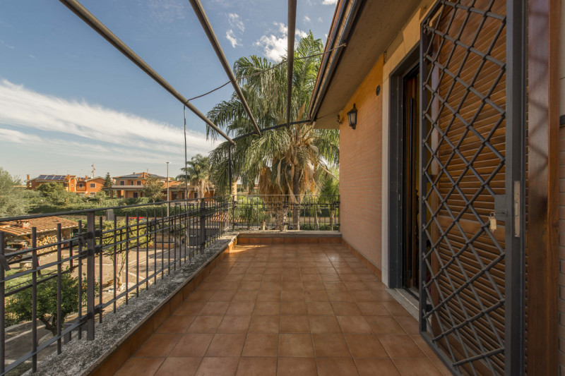 Immagine 24 di Villa in vendita  in via aurelio milloss 14 a Roma