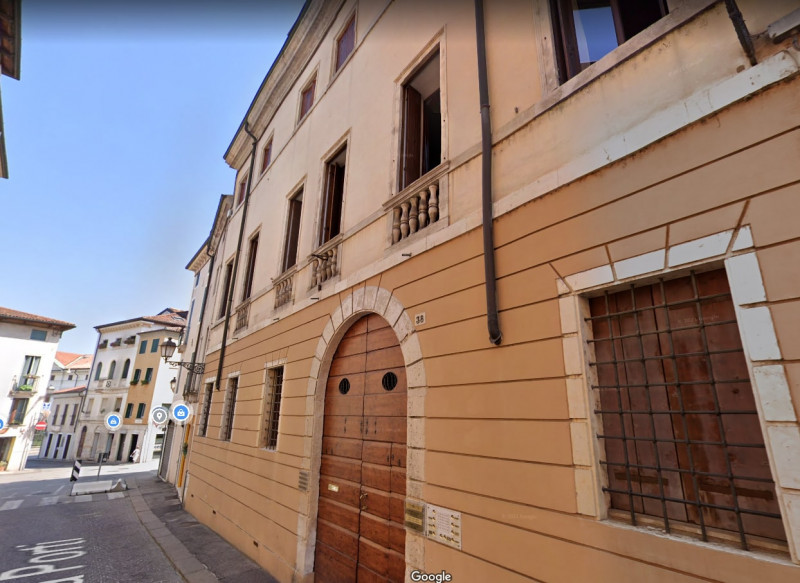 Immagine 10 di Appartamento in vendita  in contrà Zanella a Vicenza