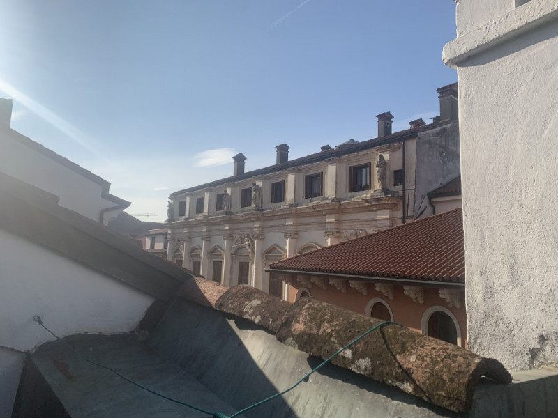 Immagine 23 di Appartamento in vendita  in contrà Zanella a Vicenza