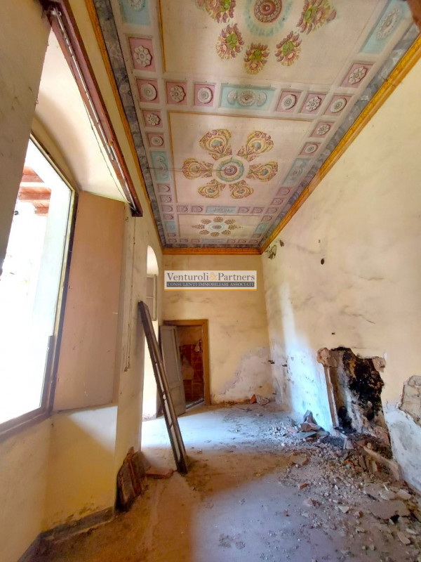 Immagine 17 di Palazzo in vendita  in piazza del corlo a Lonato del Garda