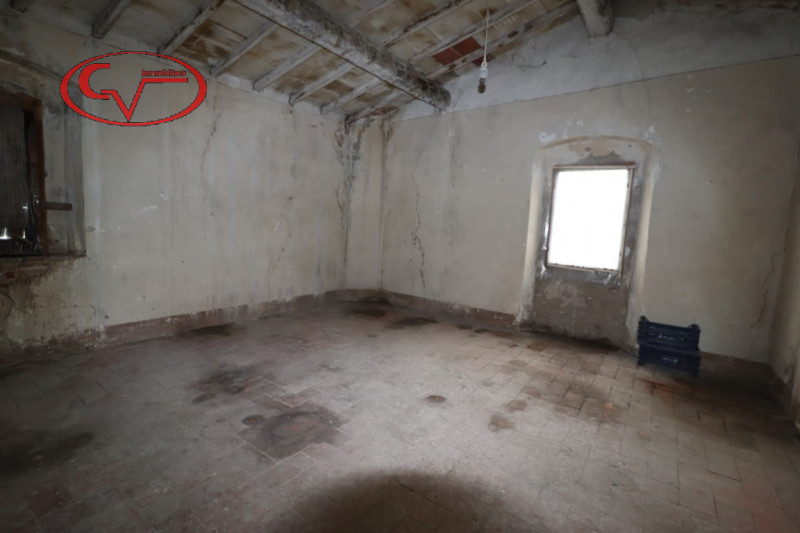 Immagine 10 di Rustico / casale in vendita  in via vespucci a Montevarchi