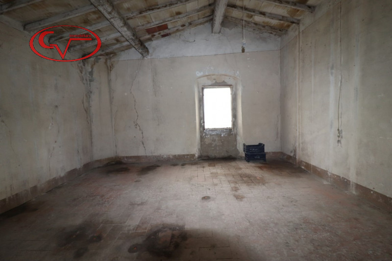 Immagine 11 di Rustico / casale in vendita  in via vespucci a Montevarchi