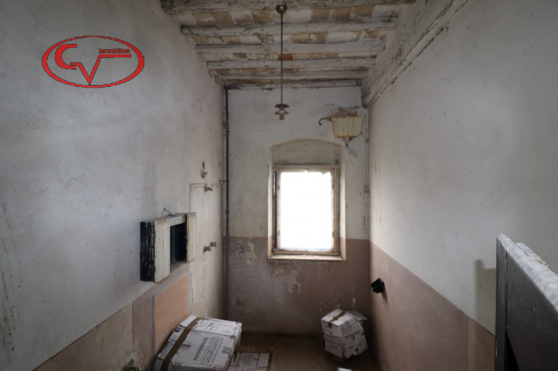 Immagine 17 di Rustico / casale in vendita  in via vespucci a Montevarchi
