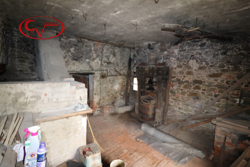 Immagine 21 di Rustico / casale in vendita  in via vespucci a Montevarchi