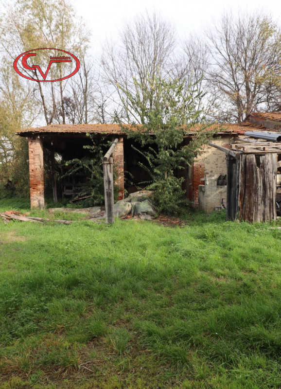 Immagine 25 di Rustico / casale in vendita  in via vespucci a Montevarchi