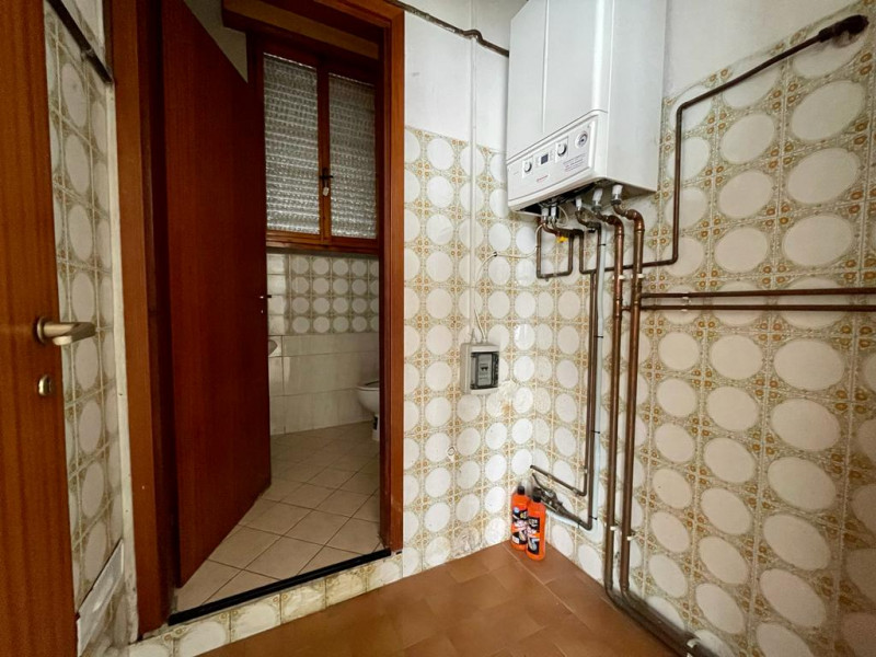 Immagine 2 di Laboratorio in vendita  in Via Fortunato a Carpi