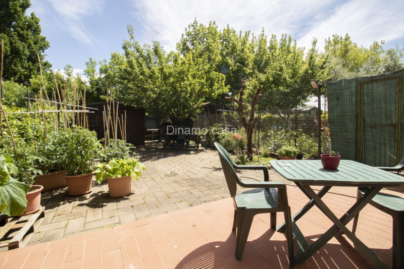 Immagine 7 di Villetta a schiera in vendita  a Carmignano