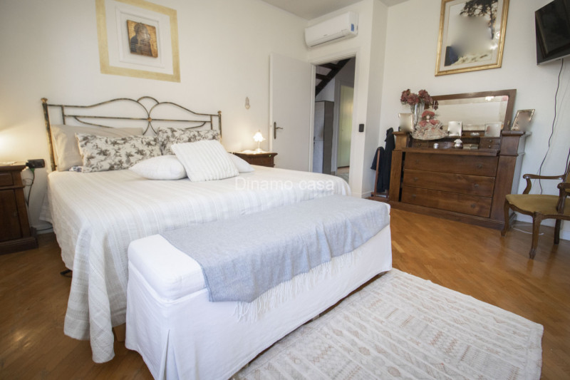 Immagine 9 di Villetta a schiera in vendita  a Carmignano