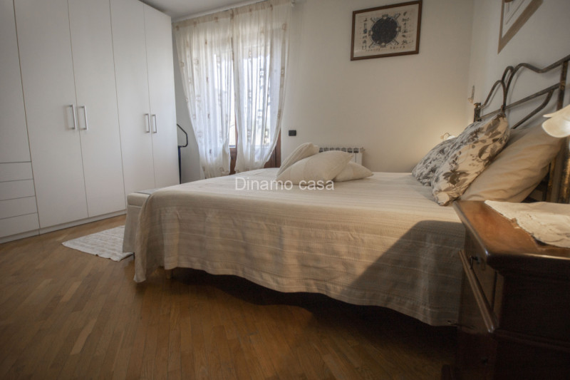 Immagine 10 di Villetta a schiera in vendita  a Carmignano