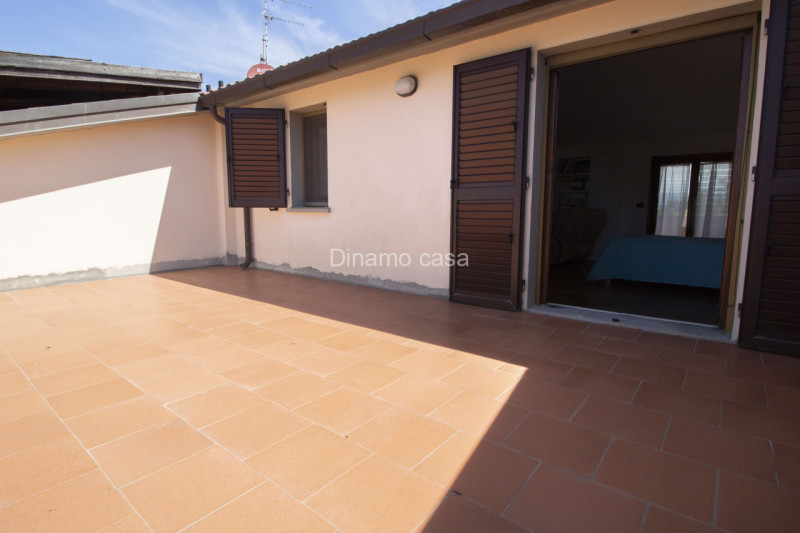 Immagine 14 di Villetta a schiera in vendita  a Carmignano