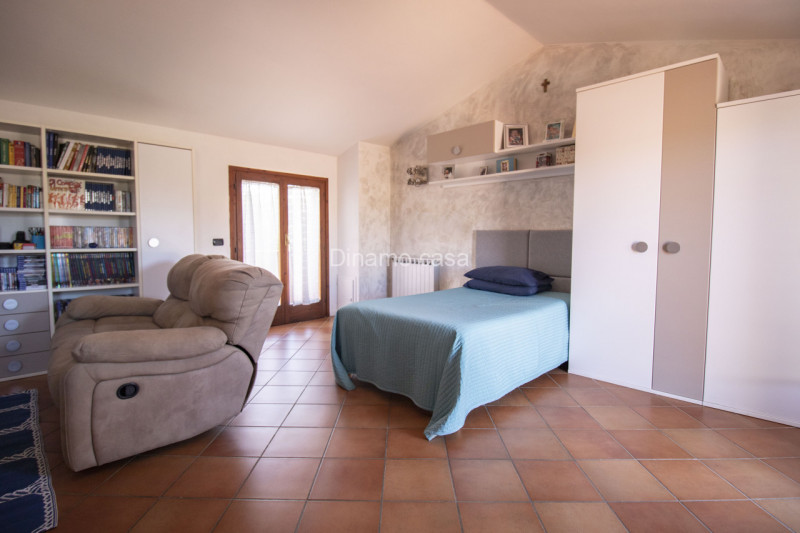 Immagine 24 di Villetta a schiera in vendita  a Carmignano