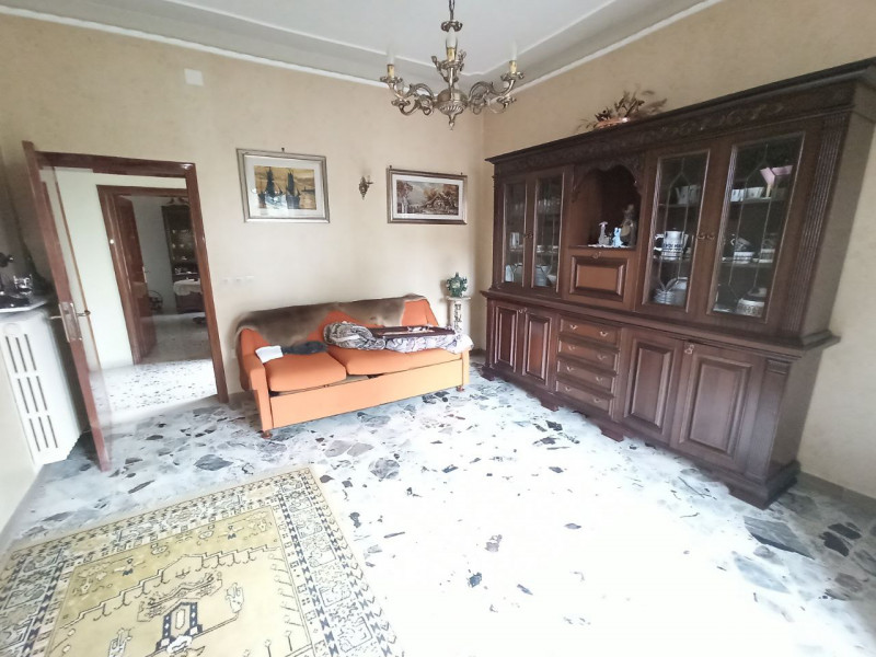 Immagine 10 di Casa indipendente in vendita  in Via Roma a Castiglione Del Lago