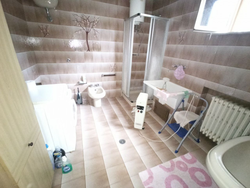 Immagine 13 di Casa indipendente in vendita  in Via Roma a Castiglione Del Lago