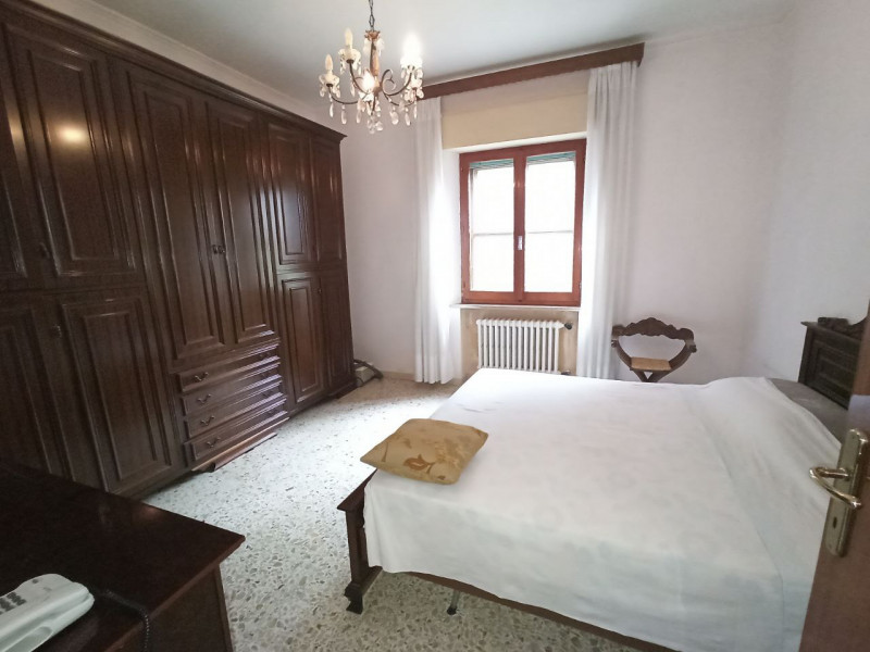 Immagine 18 di Casa indipendente in vendita  in Via Roma a Castiglione Del Lago