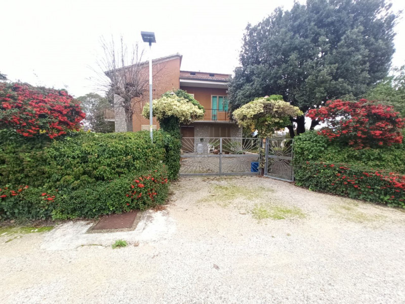 Immagine 28 di Casa indipendente in vendita  in Via Roma a Castiglione Del Lago