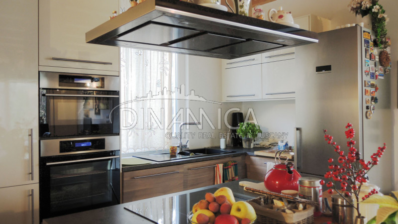 Immagine 13 di Rustico / casale in vendita  a San Giuliano Terme