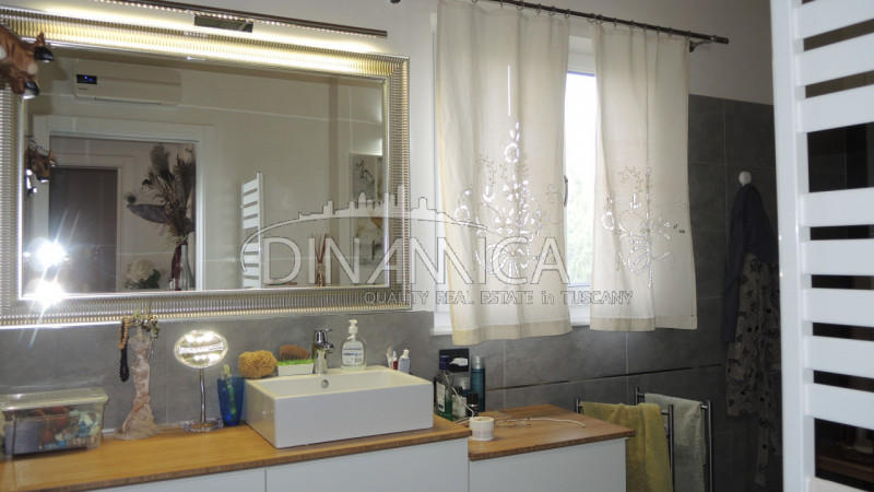 Immagine 19 di Rustico / casale in vendita  a San Giuliano Terme