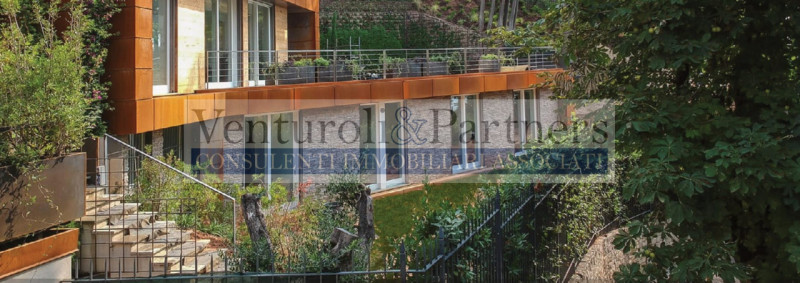 Immagine 5 di Villa in vendita  in Via Pergola a Padenghe Sul Garda