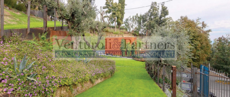 Immagine 6 di Villa in vendita  in Via Pergola a Padenghe Sul Garda