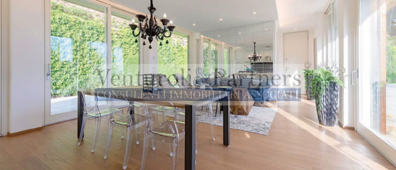 Immagine 16 di Villa in vendita  in Via Pergola a Padenghe Sul Garda