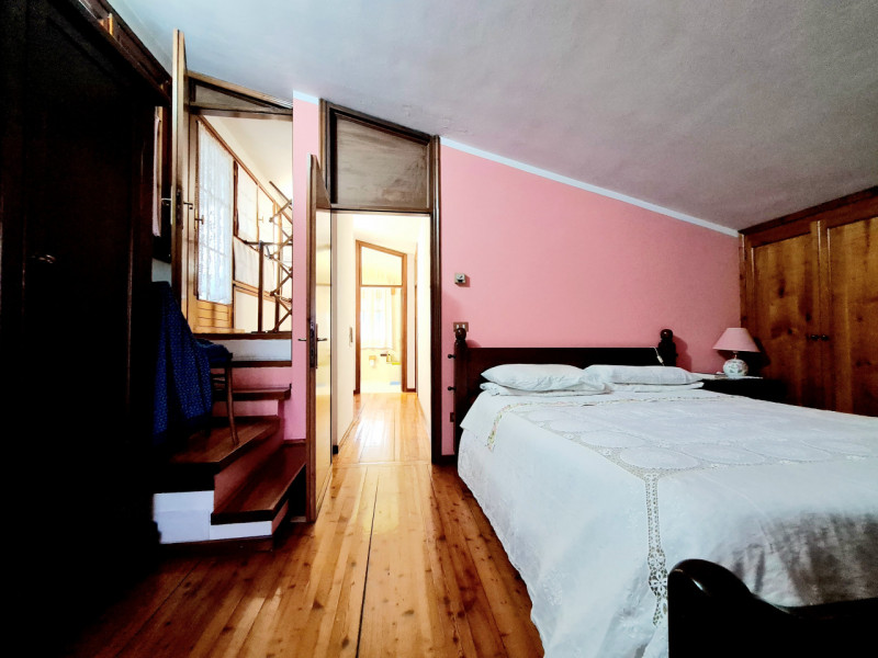 Immagine 8 di Casa indipendente in vendita  in VIA EUROPA a Sant'urbano