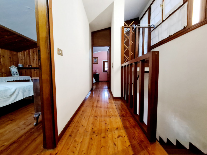 Immagine 10 di Casa indipendente in vendita  in VIA EUROPA a Sant'urbano