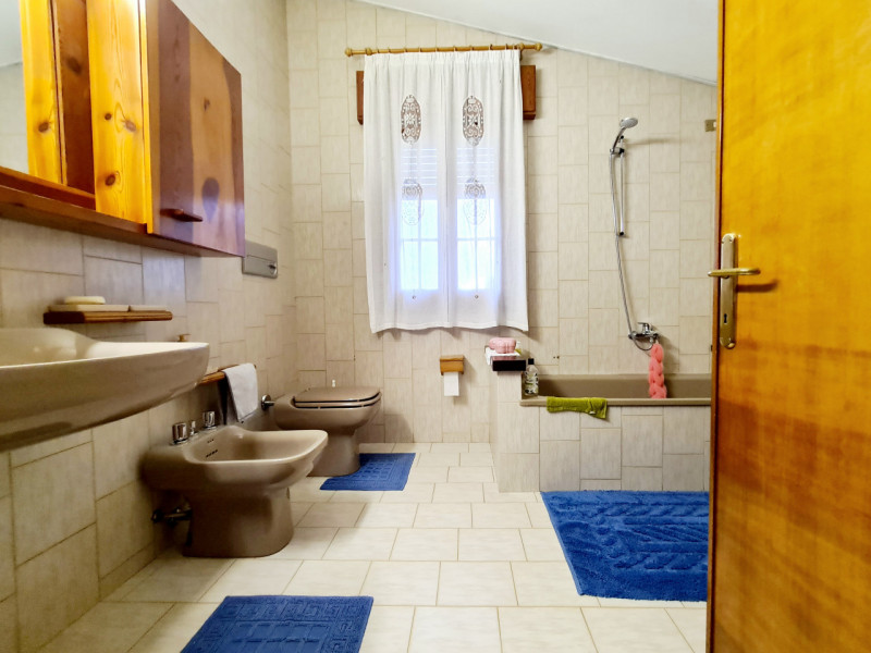 Immagine 12 di Casa indipendente in vendita  in VIA EUROPA a Sant'urbano