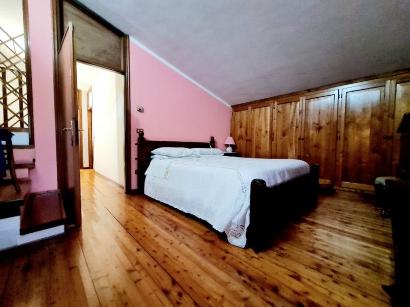 Immagine 13 di Casa indipendente in vendita  in VIA EUROPA a Sant'urbano