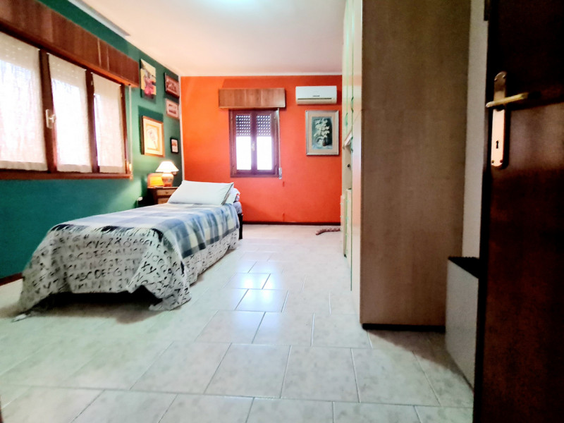 Immagine 14 di Casa indipendente in vendita  in VIA EUROPA a Sant'urbano