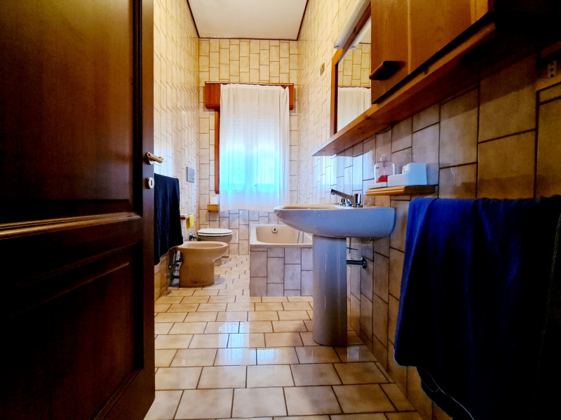 Immagine 15 di Casa indipendente in vendita  in VIA EUROPA a Sant'urbano