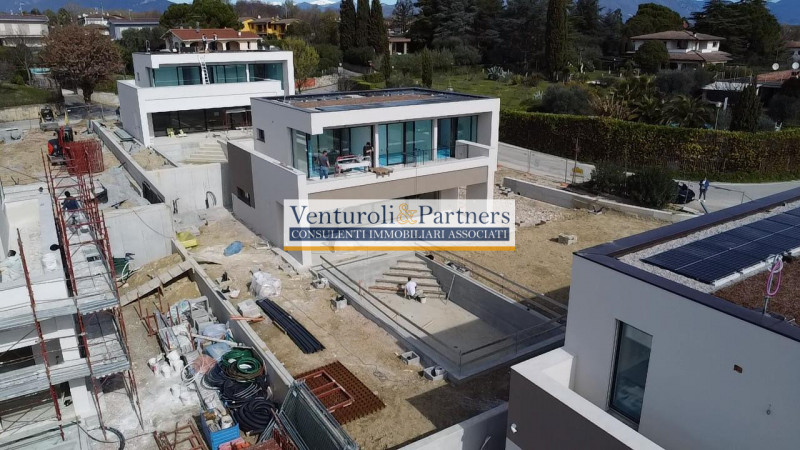 Immagine 16 di Villa in vendita  in Via del Pozzo a Moniga Del Garda