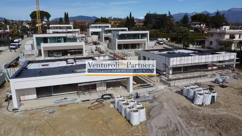 Immagine 18 di Villa in vendita  in Via del Pozzo a Moniga Del Garda