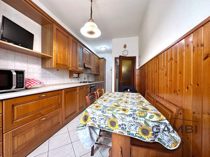 Immagine 2 di Appartamento in vendita  a Calenzano