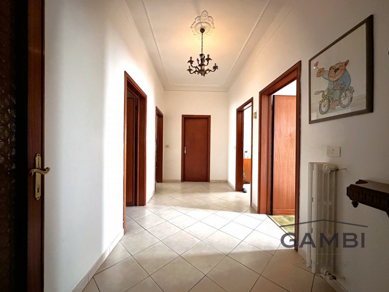 Immagine 7 di Appartamento in vendita  a Calenzano