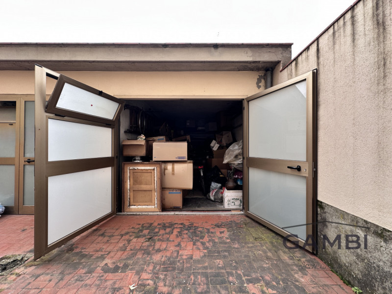 Immagine 17 di Appartamento in vendita  a Calenzano