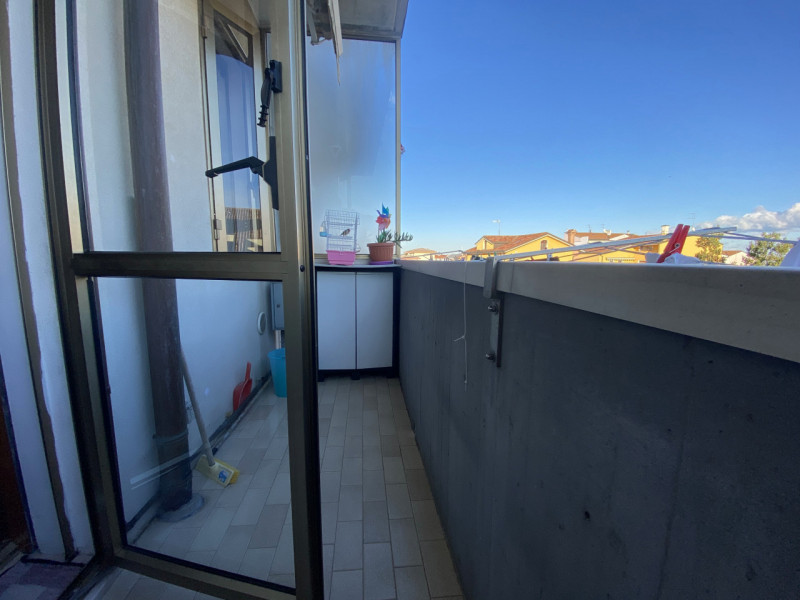 Immagine 4 di Appartamento in vendita  in Via Primavera a Chioggia